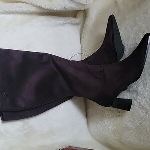 NWOT DKNY Salem Brown Knee-High Women's Boots. Size 10.